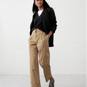 NWT Banana Republic relaxed Chino khakis